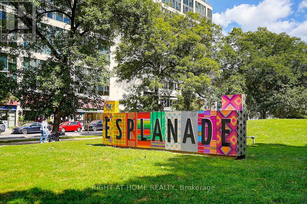718 - 222 THE ESPLANADE