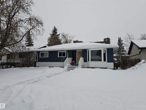 10792 165 ST NW Edmonton AB T5P3T5