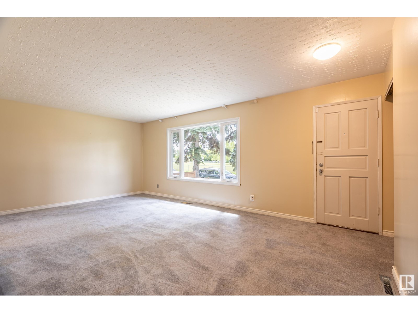 13116 136 AV NW