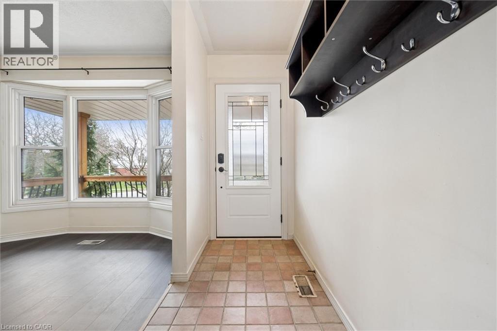 576 THORNDALE Drive