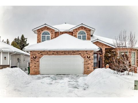 1720 BEARSPAW DR E NW Edmonton AB T6J5E3