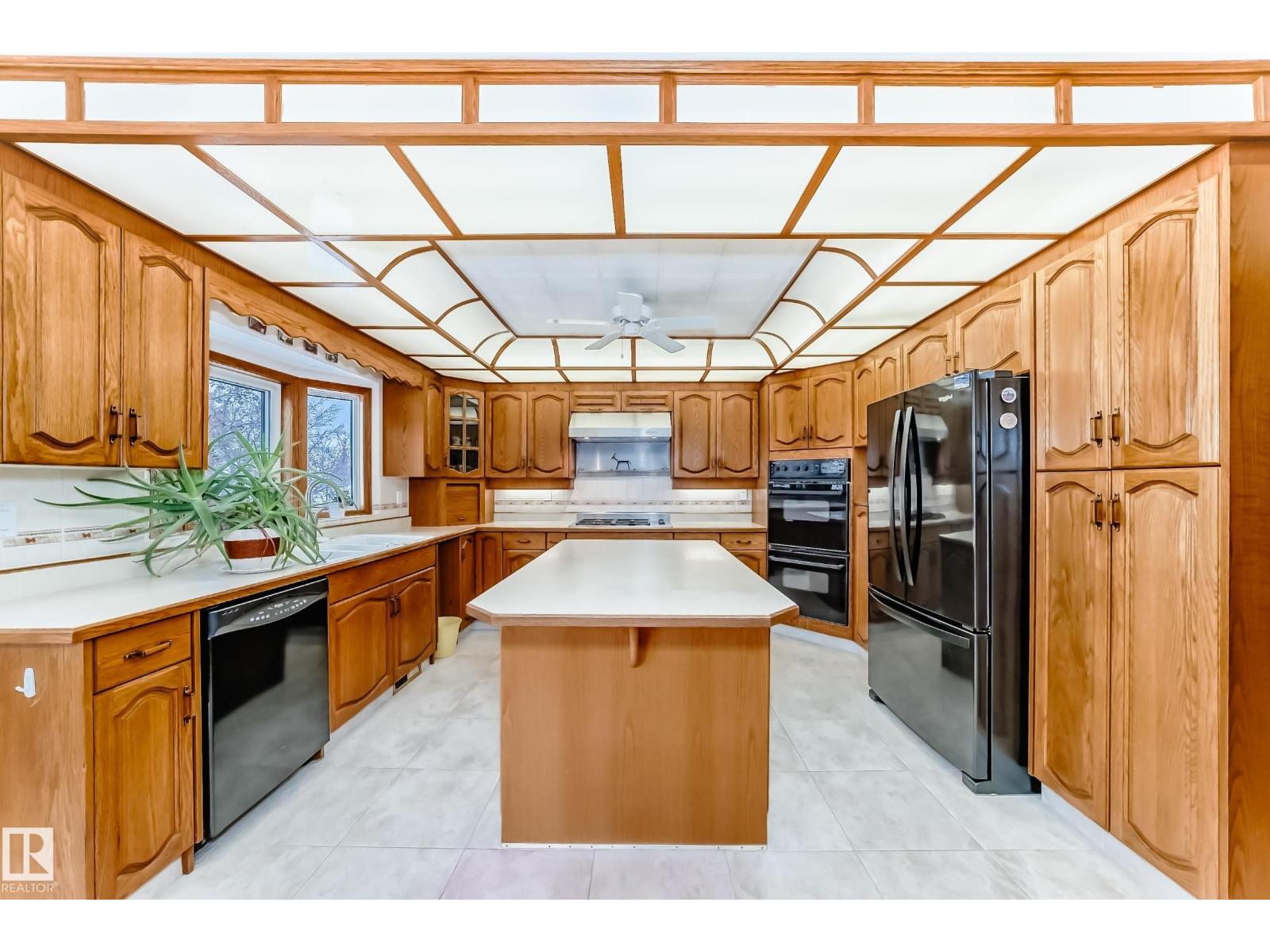 1720 BEARSPAW DR E NW