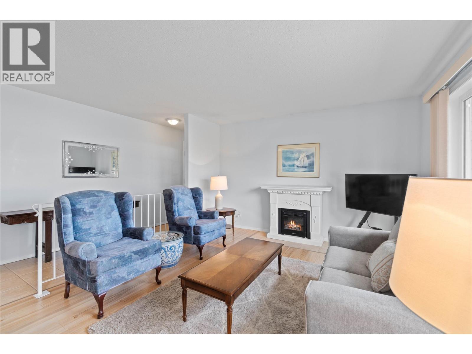 153 Salmon Arm Drive Unit# 11