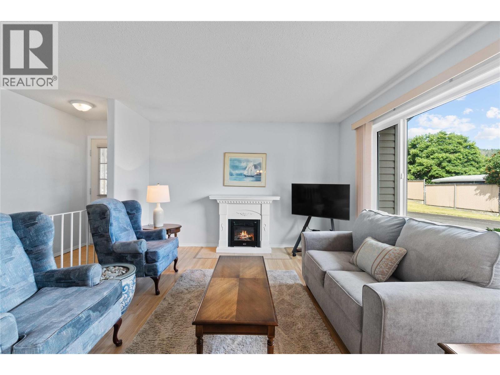 153 Salmon Arm Drive Unit# 11