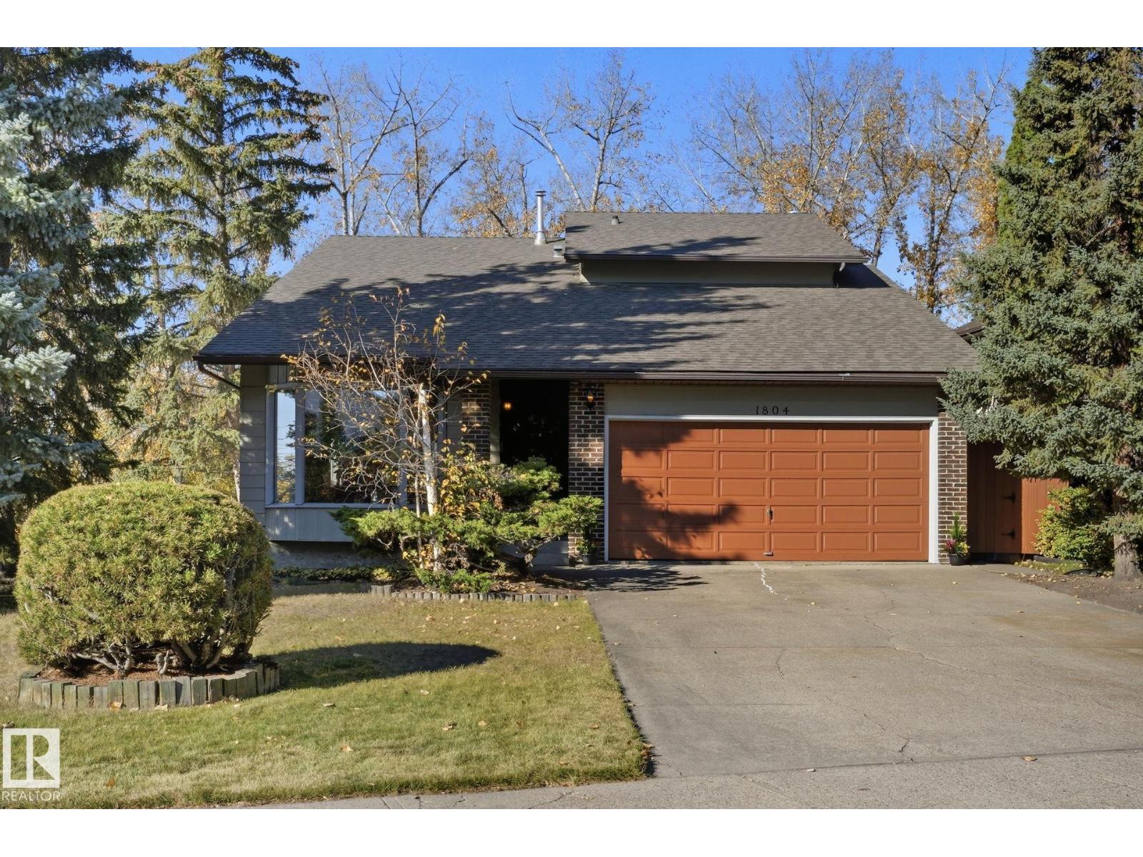 1804 114 ST NW