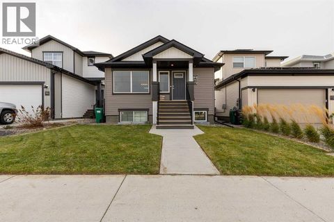 982 41 Avenue N Lethbridge AB T1H7G9