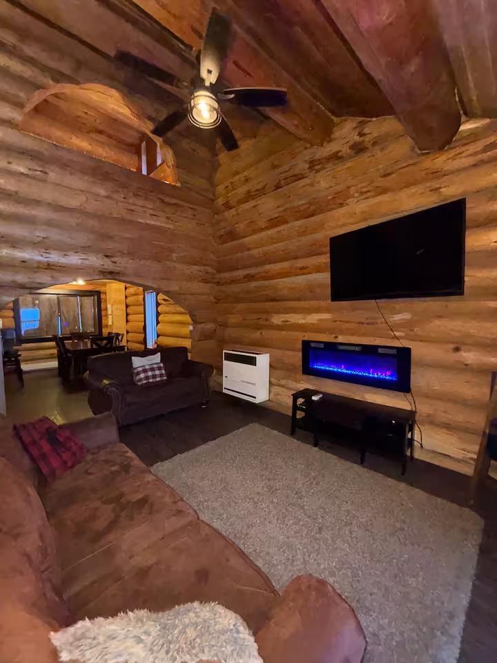 6 20649 EDELWEISS DRIVE