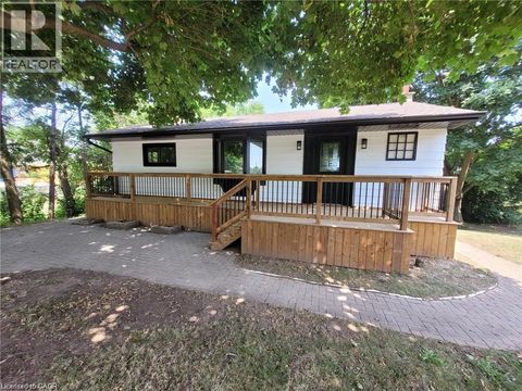 1071 HWY 8 Stoney Creek ON L8E5H8