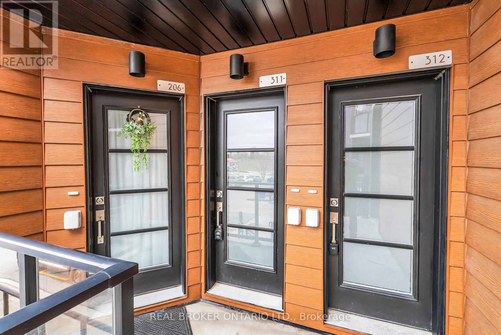 311 - 17 CENTRE STREET