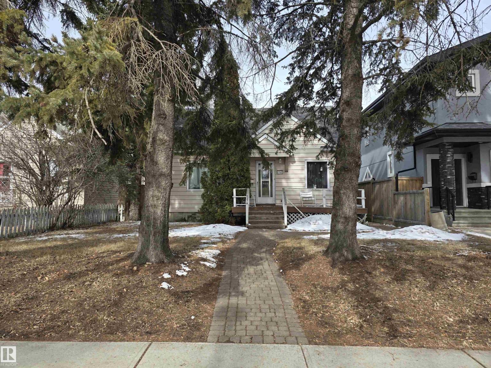 8146 78 AV NW