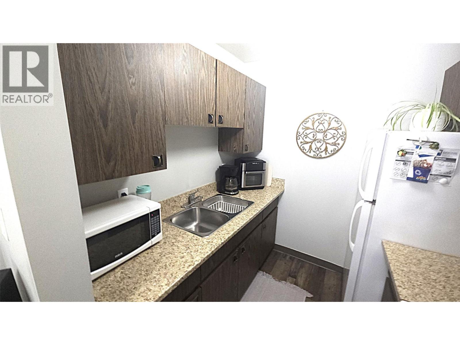 1560 Summit Drive Unit# 335