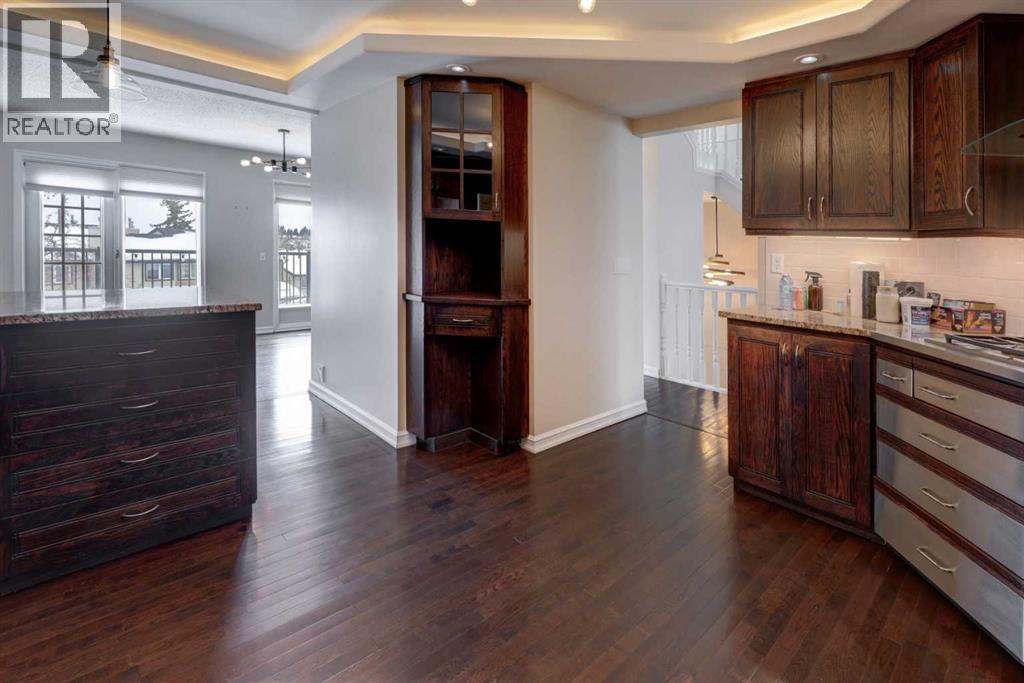 20, 448 Strathcona Drive SW