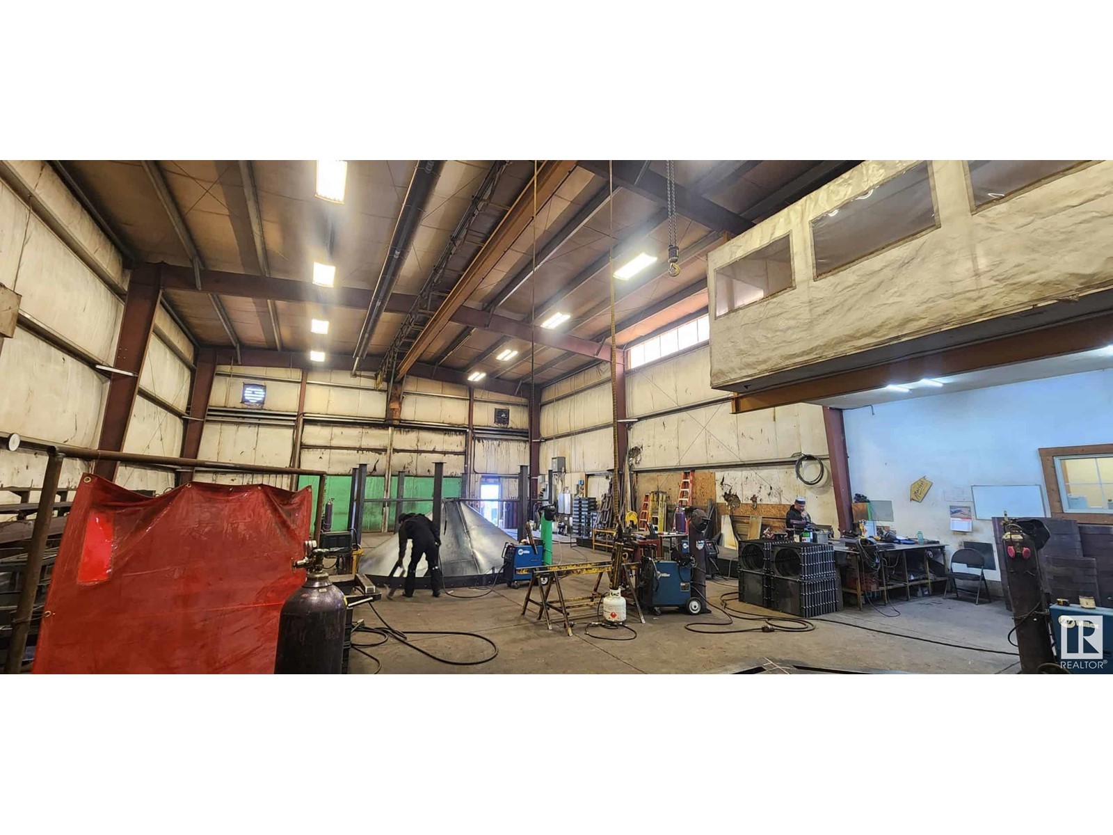 3075 4 ST