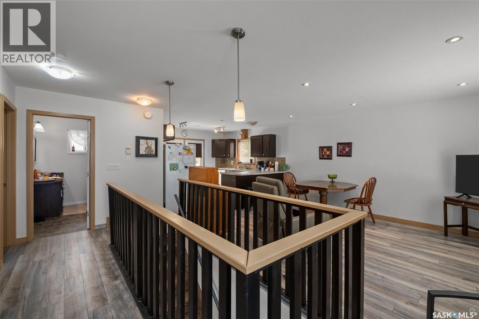 441 6th STREET E
