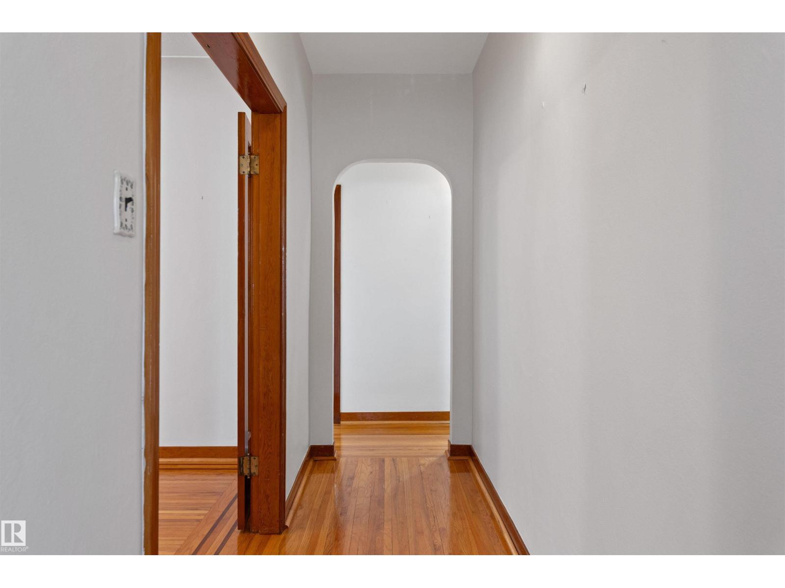 10842 110 ST NW