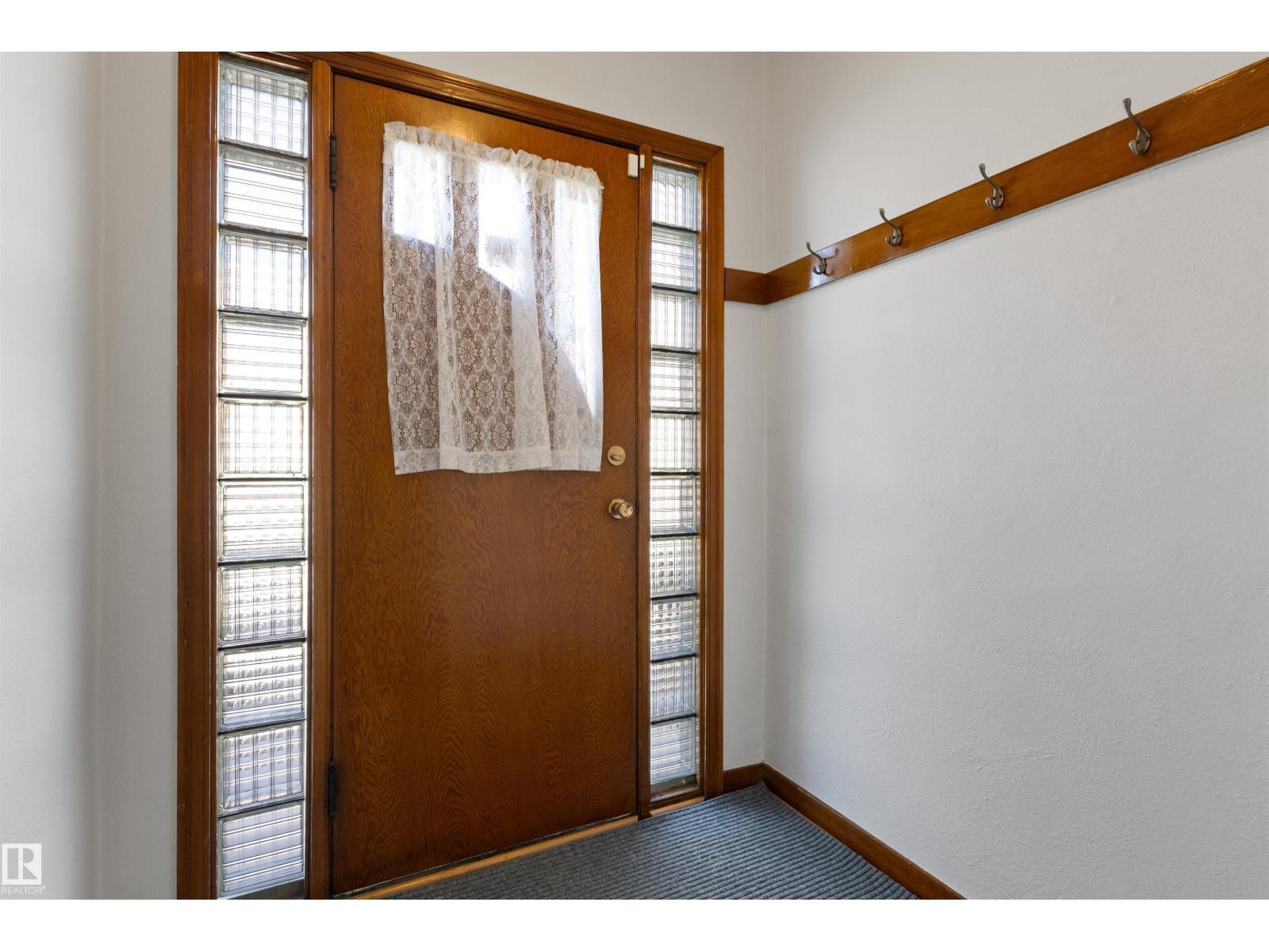 10842 110 ST NW