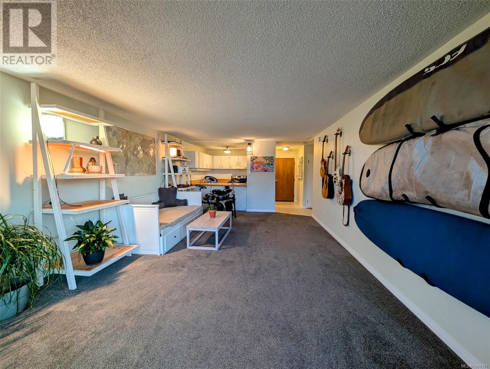 306 1715 Pritchard Rd