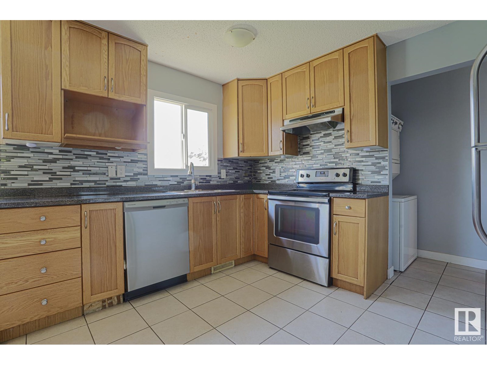 1411 35 ST NW