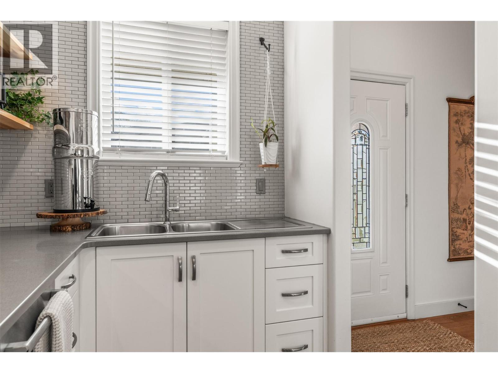 5101 19 Street Unit# 10