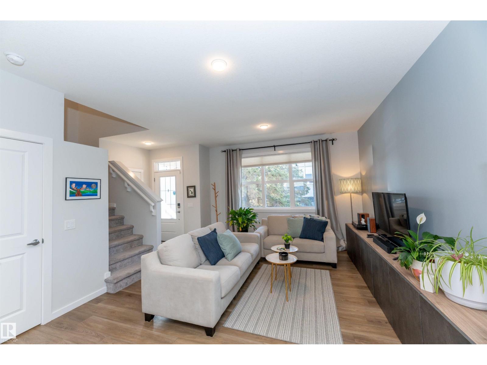 6078 Naden LD NW