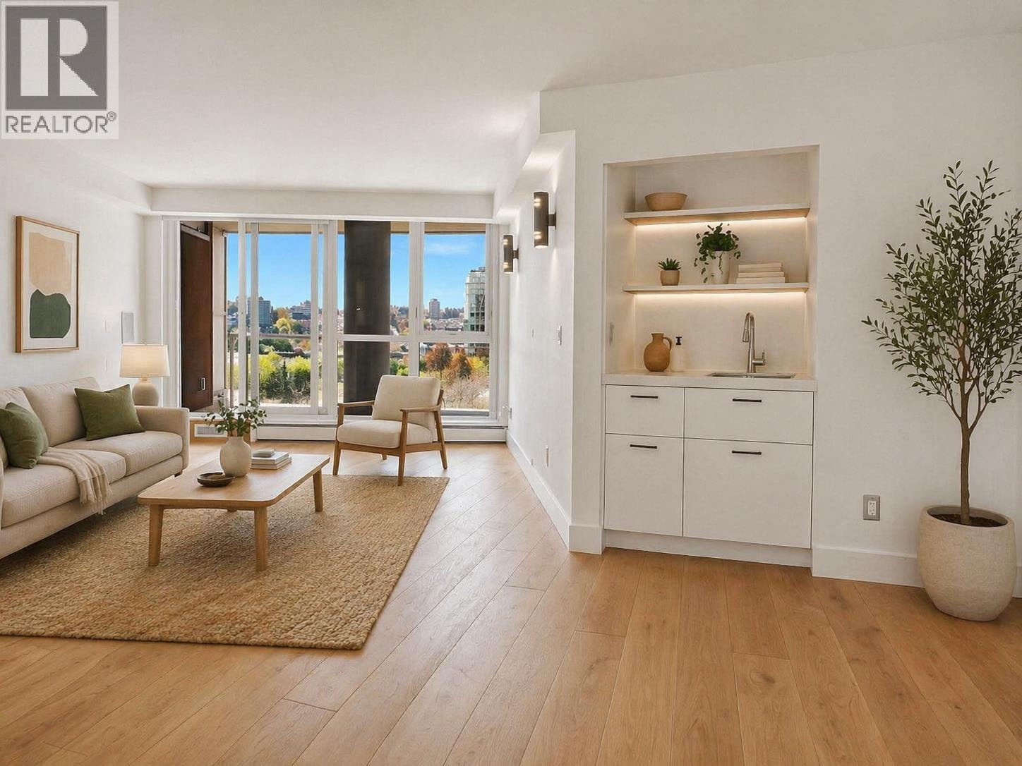 802 1318 HOMER STREET