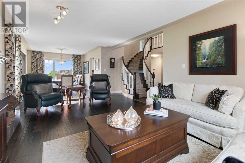 33 LAKESIDE GREENS CLOSE