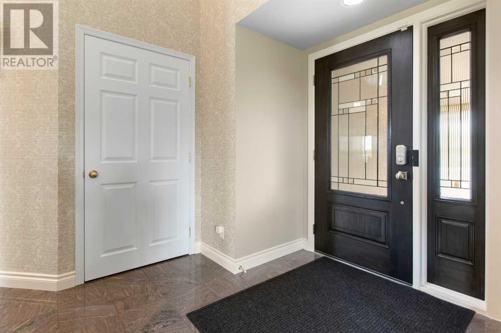 33 LAKESIDE GREENS CLOSE