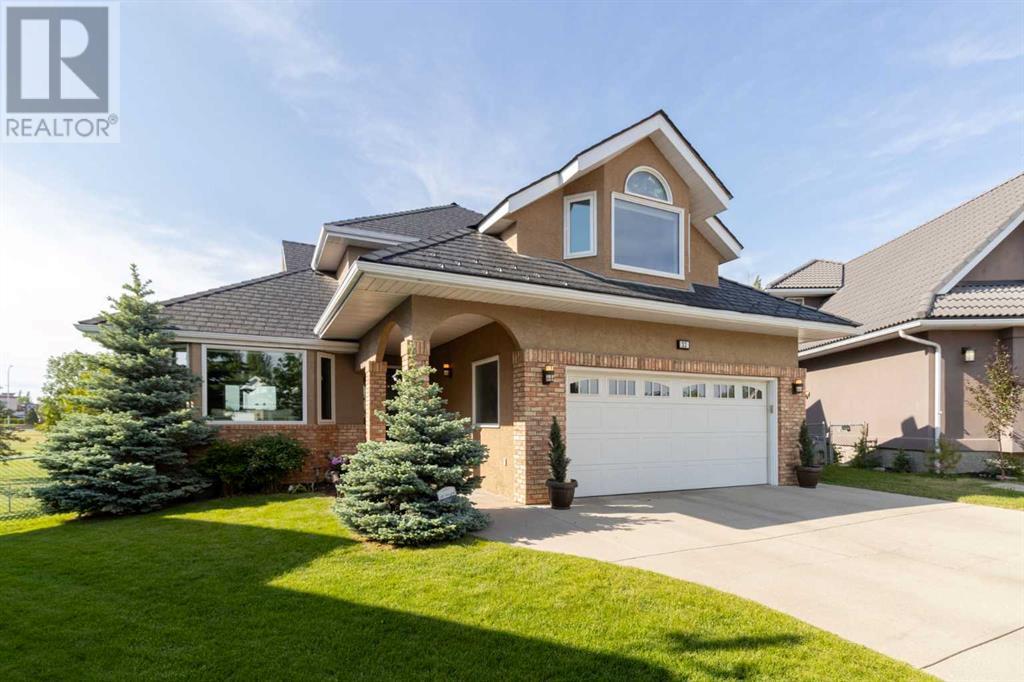 33 LAKESIDE GREENS CLOSE