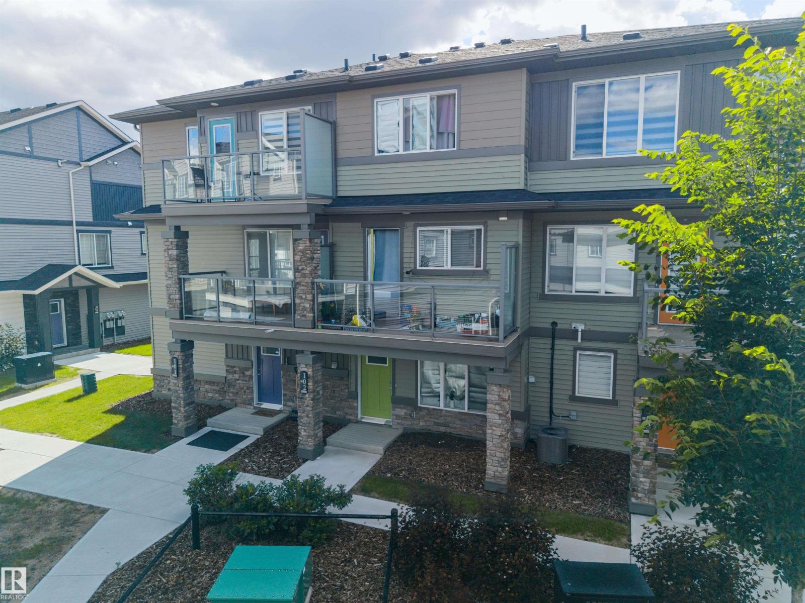 #102 1530 TAMARACK BV NW
