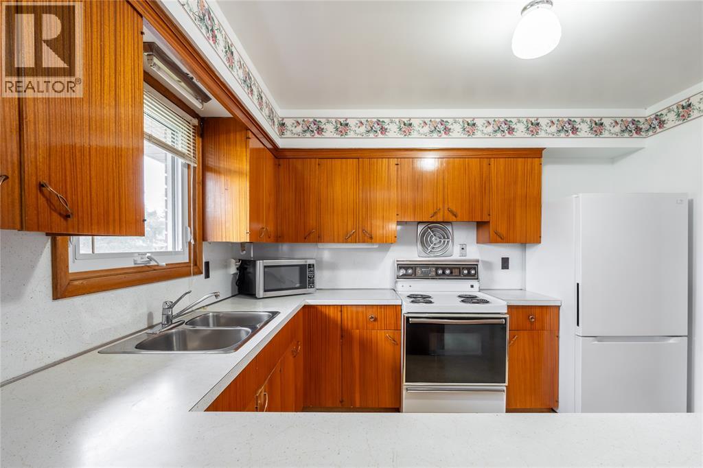 1003 MICHIGAN AVENUE