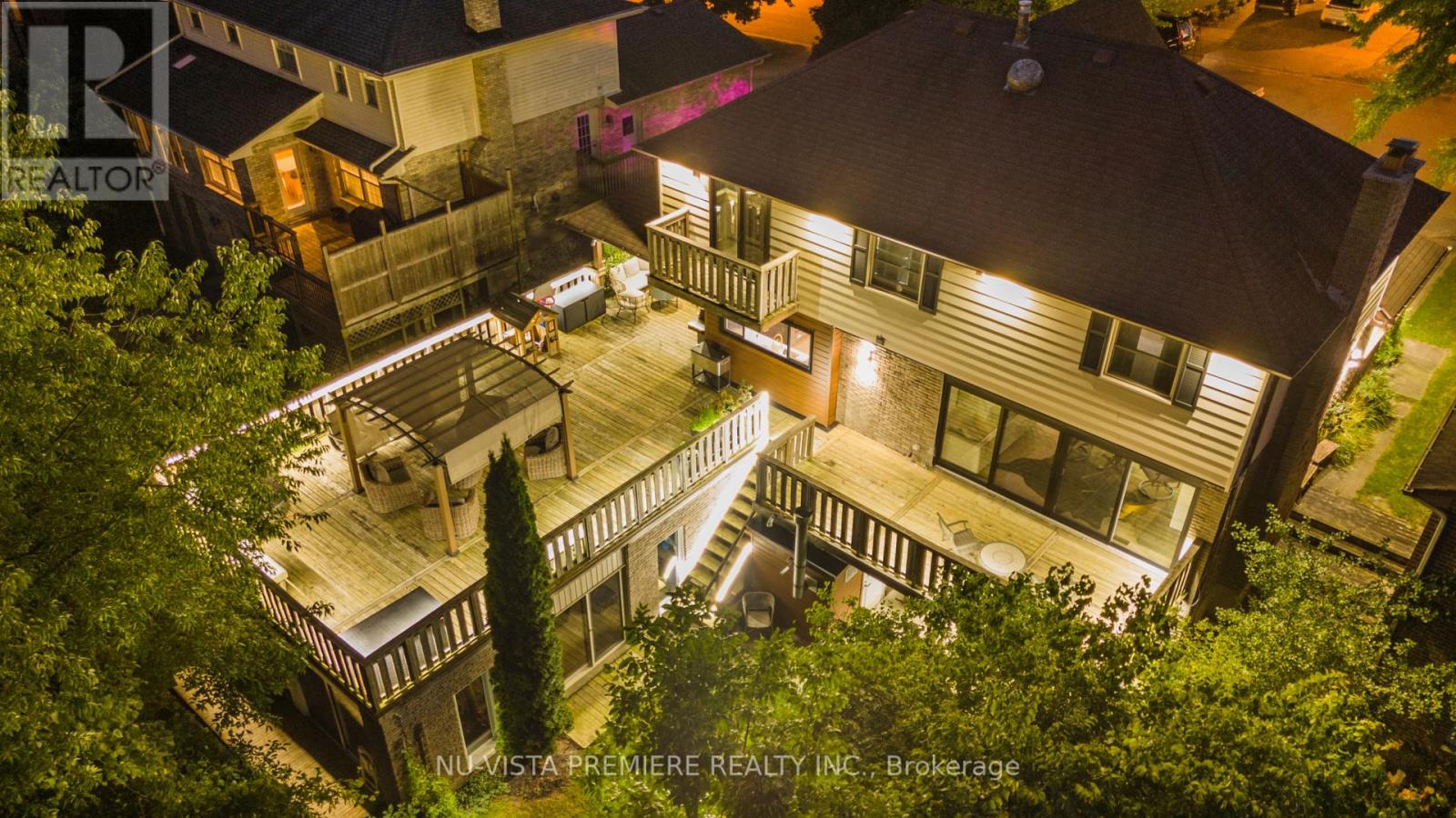95 CHALET CRESCENT