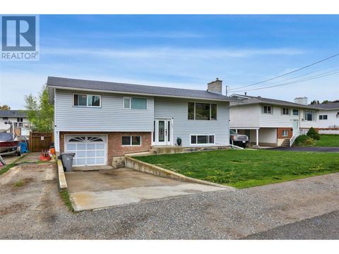 542 LYNWOOD Avenue Kamloops BC V2B6A7