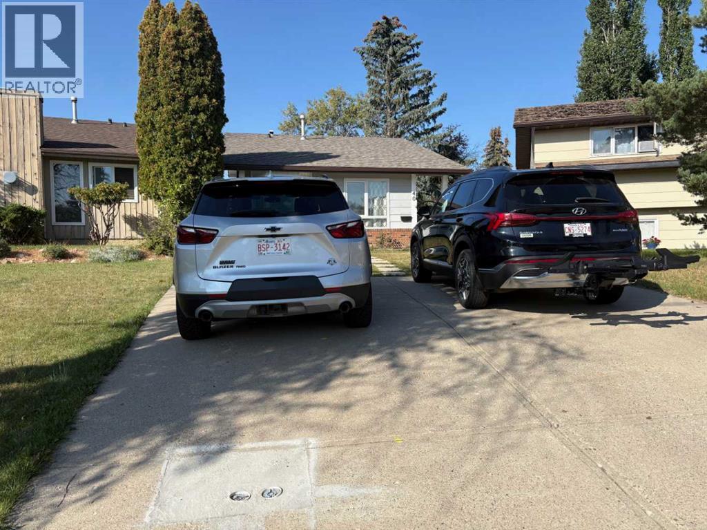 40 Cayuga Crescent W