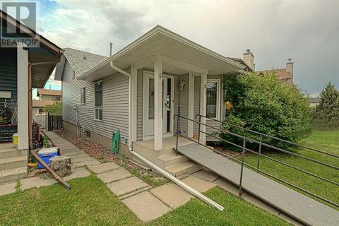 91 Bedfield Close NE Calgary AB T3K3L7