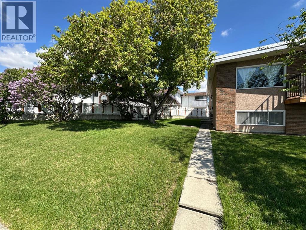 447 Huntsville Crescent NW