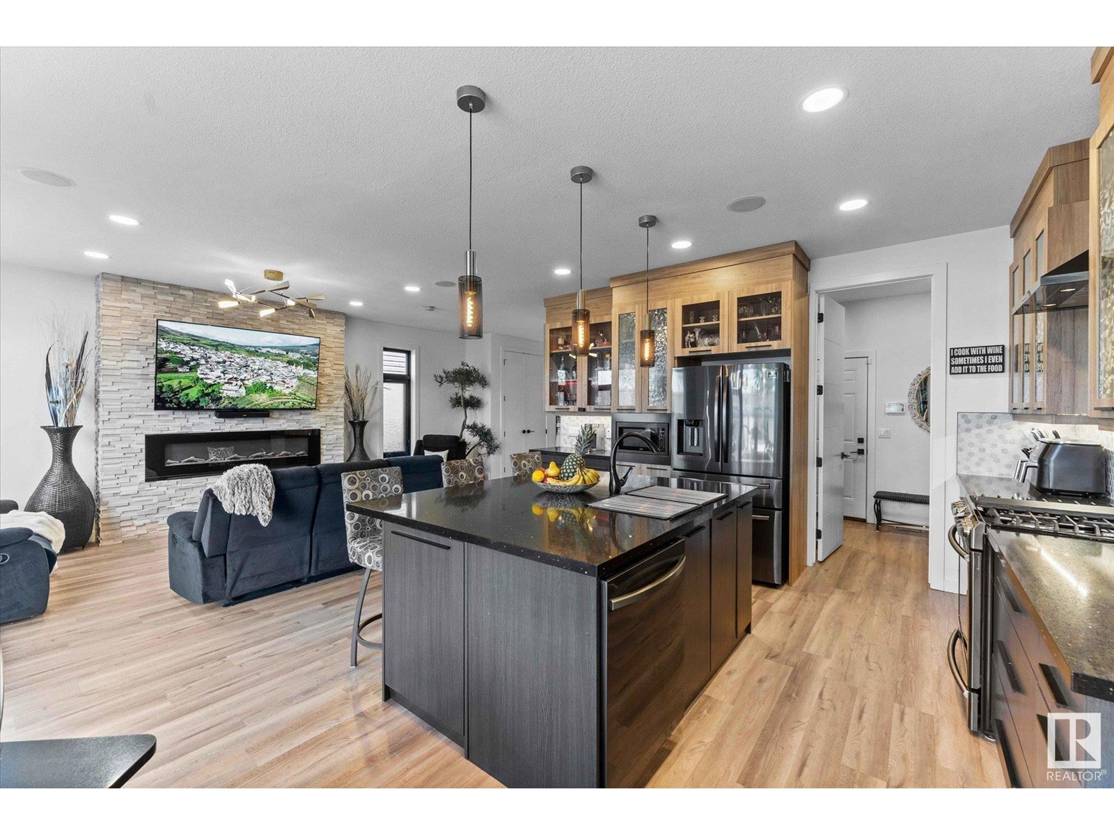 9 Brunswyck CR