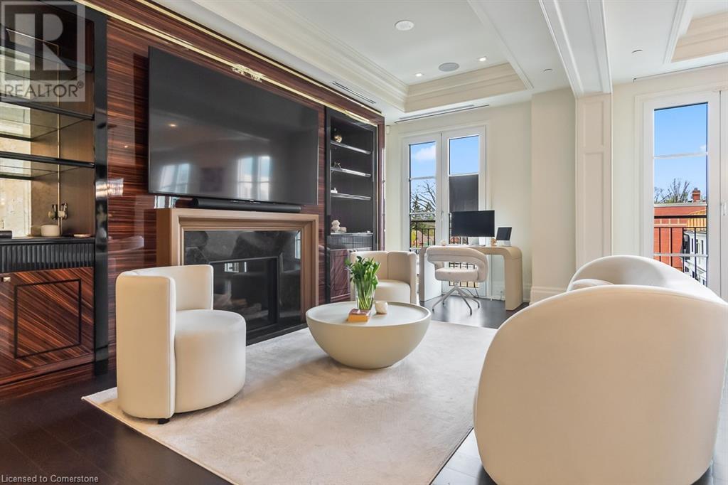 300 RANDALL Street Unit# 303