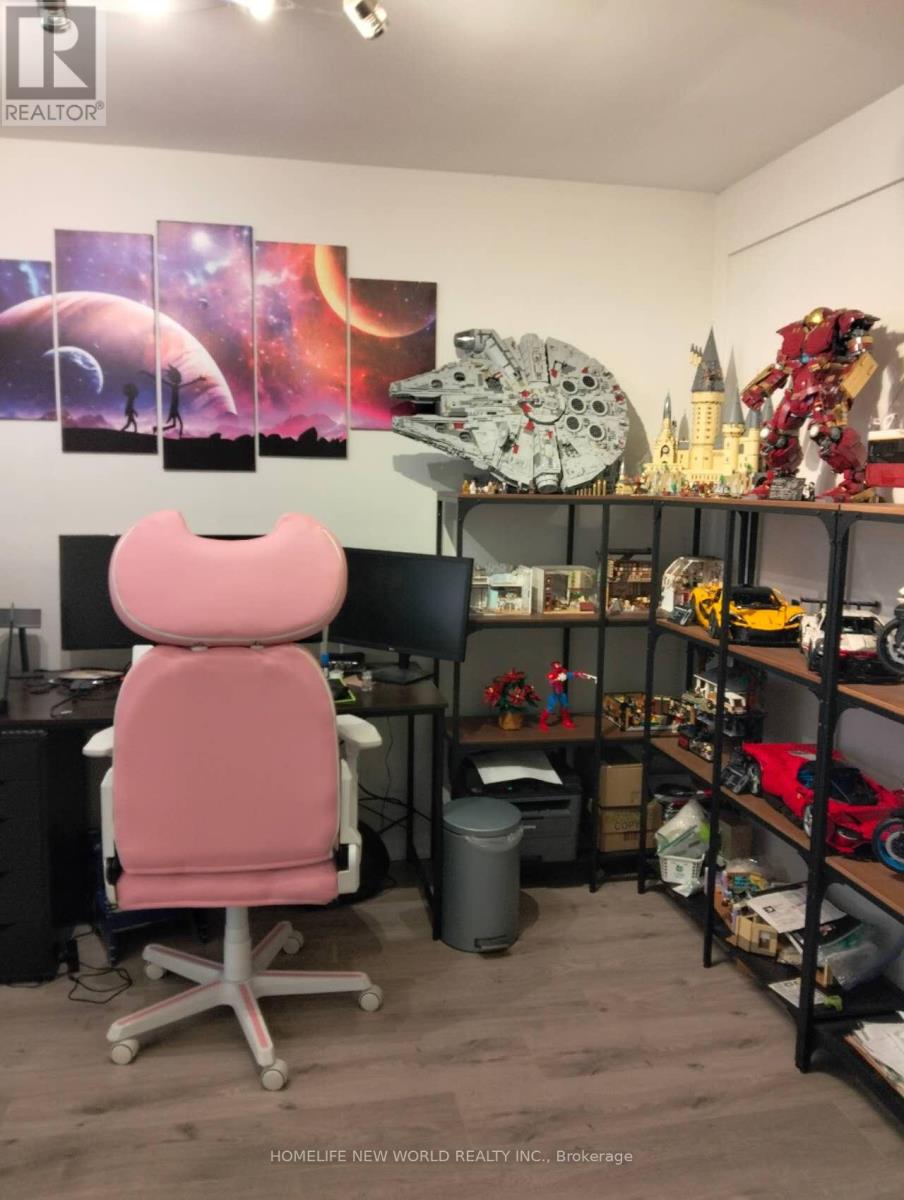 48 LINCOLN GREEN DRIVE