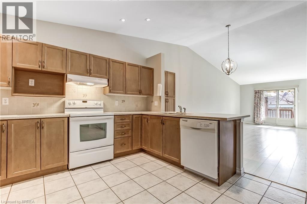 19 HANLON Place Unit# 15