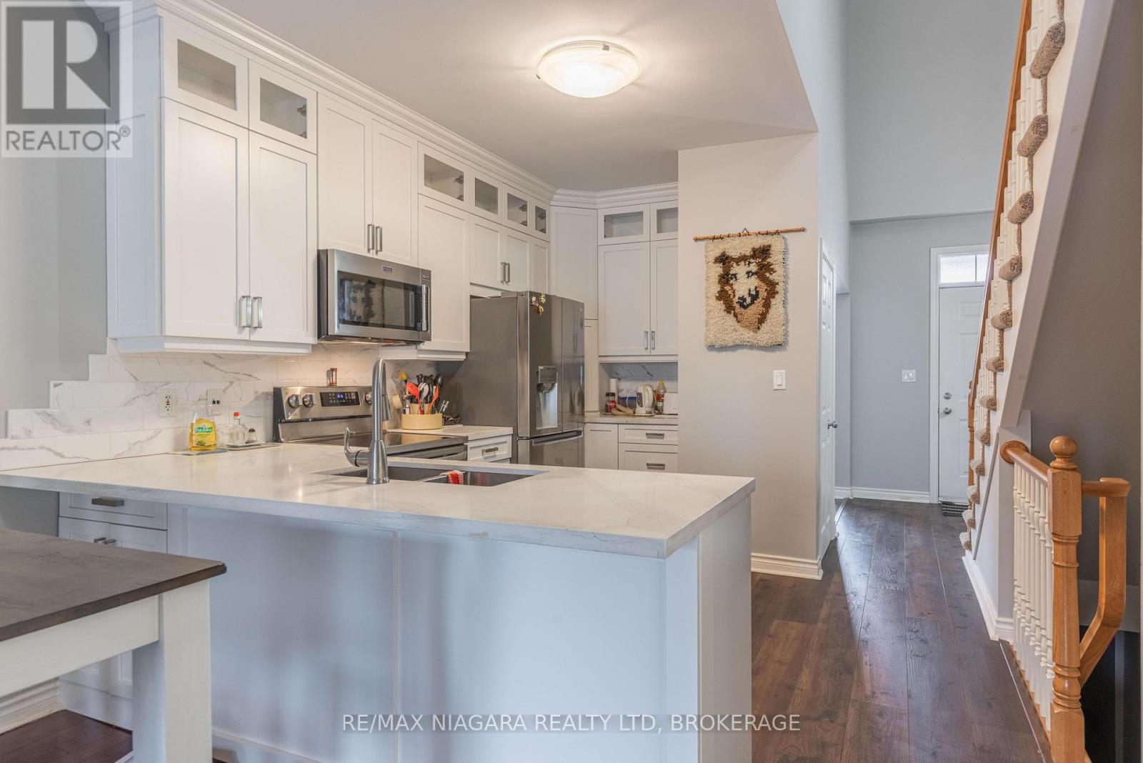 16 - 8142 COSTABILE DRIVE