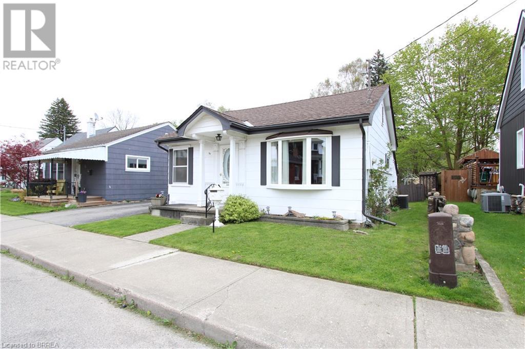 16 ELLIOTT Avenue