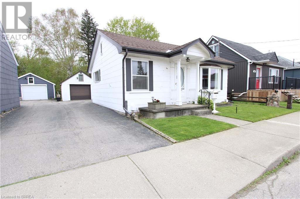 16 ELLIOTT Avenue