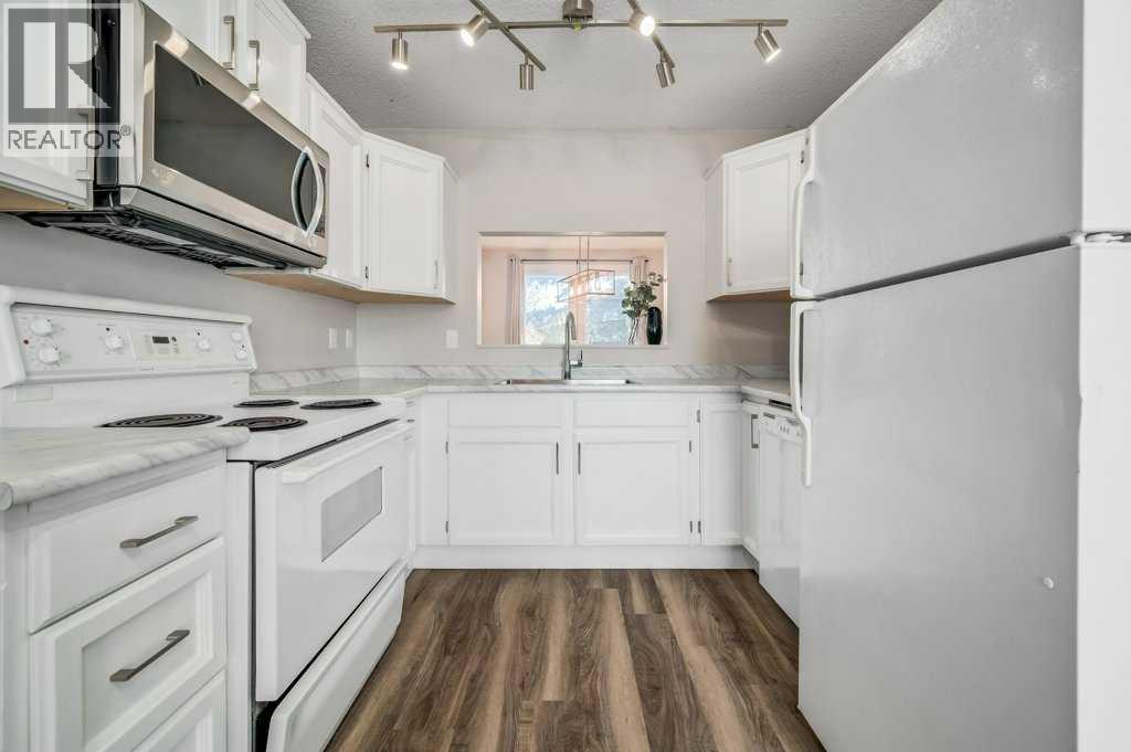 24, 2210 Oakmoor Drive SW