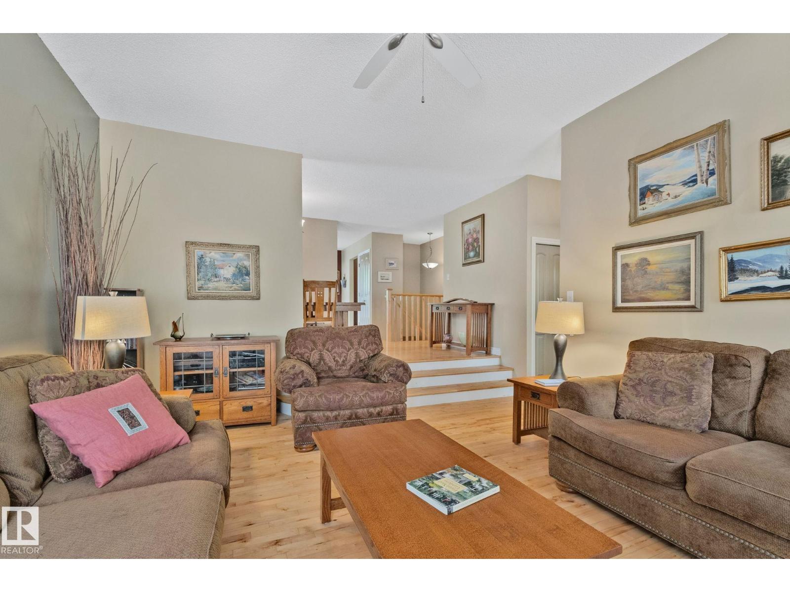 7306 21 AV NW