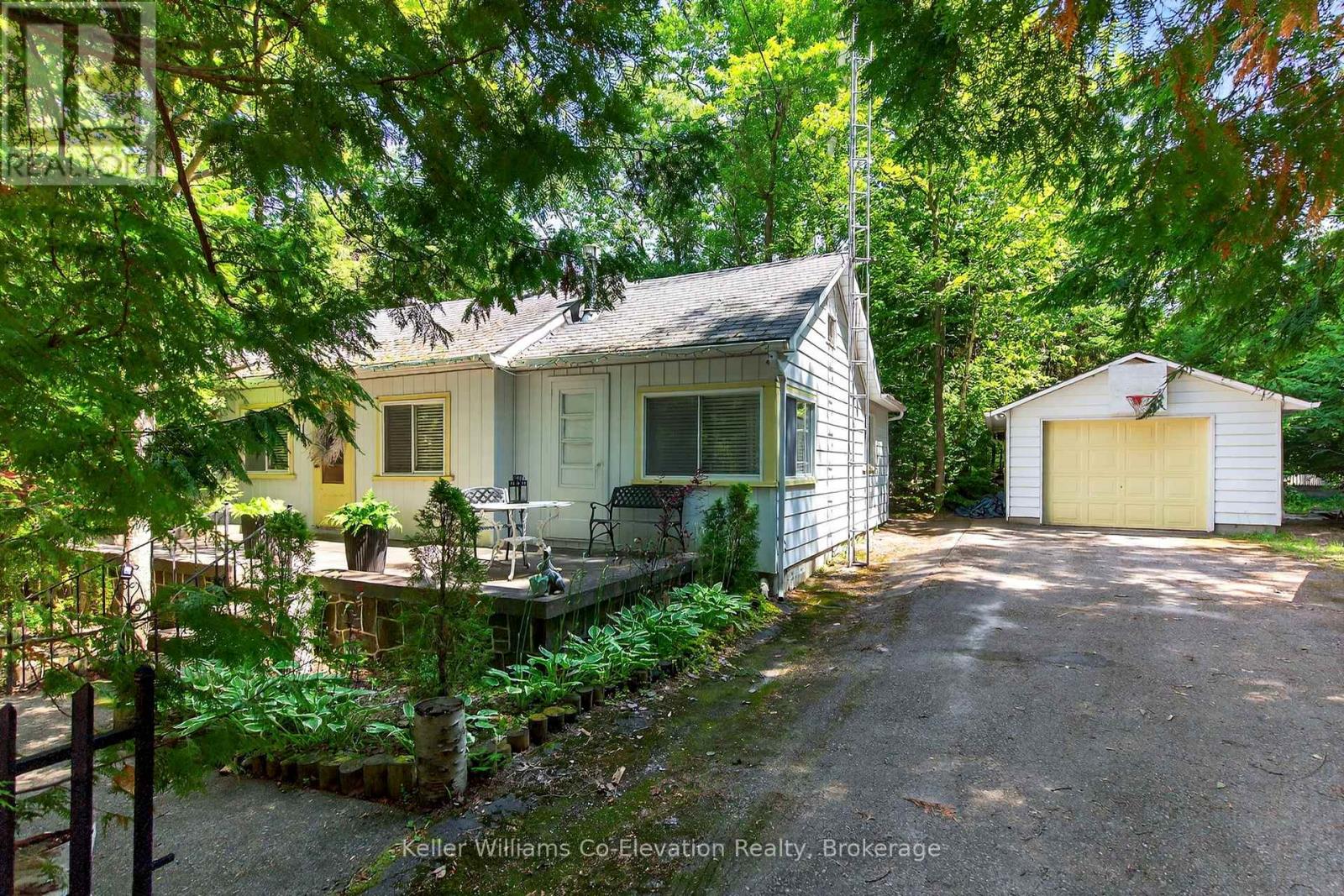 19 EVANS DRIVE