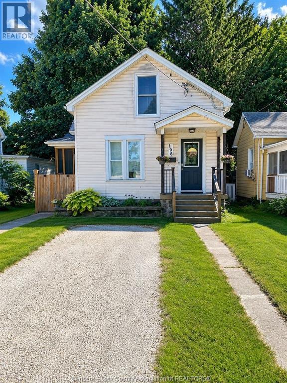 Photo 1 of 17 — 198 Raleigh, Chatham, ON N7M2N7