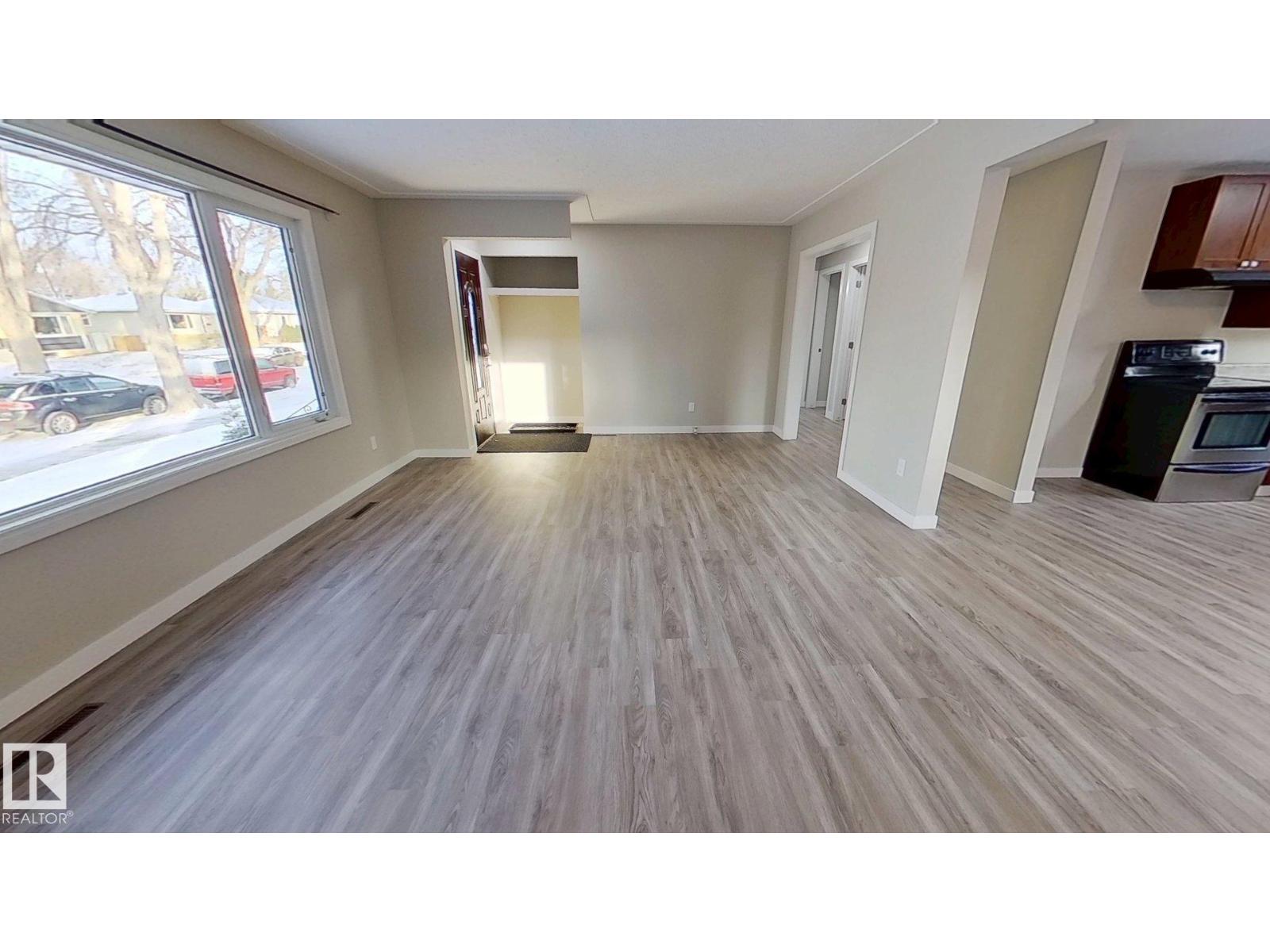 12211 52 ST NW NW