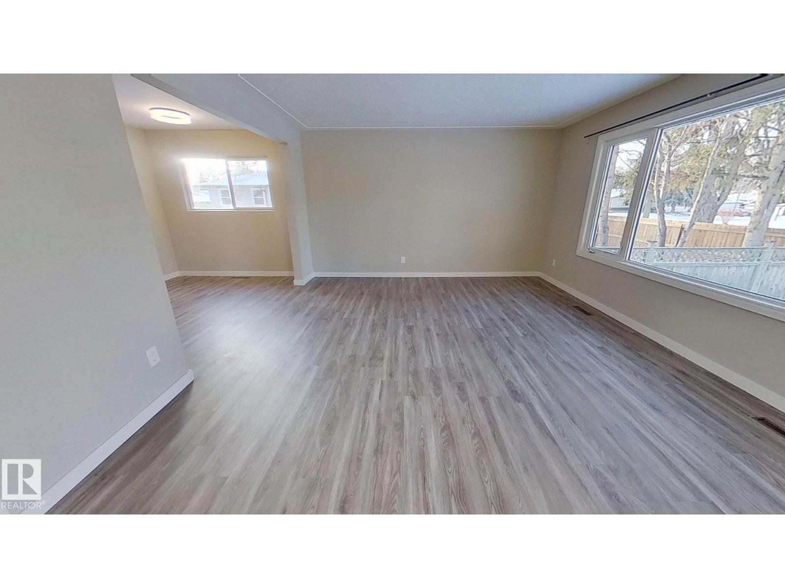 12211 52 ST NW NW