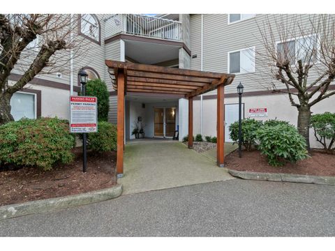 208 45222 WATSON ROAD|Garrison Crossing Chilliwack BC V2R3J4