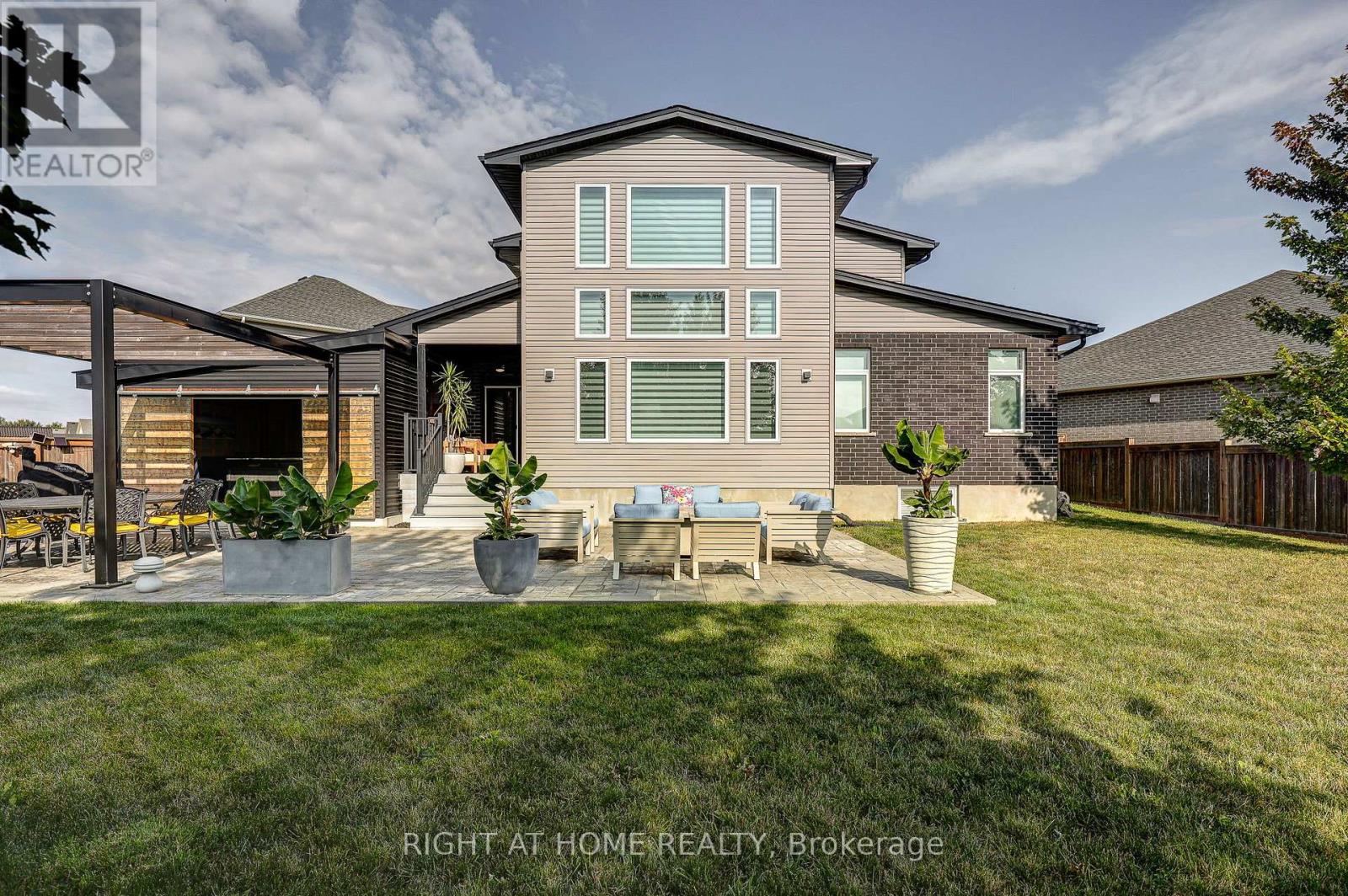 28 MARTINGALE TERRACE